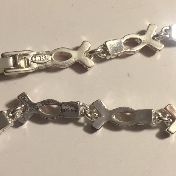 NIB: Avon Breast Cancer ribbon tennis bracelet - Picture 5 of 7